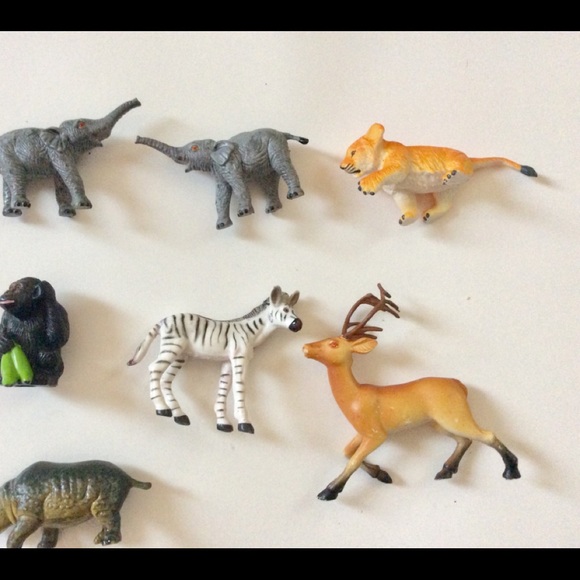 7 items Toy Reindeer and other small animals Set of 7 language development toys - Picture 3 of 8